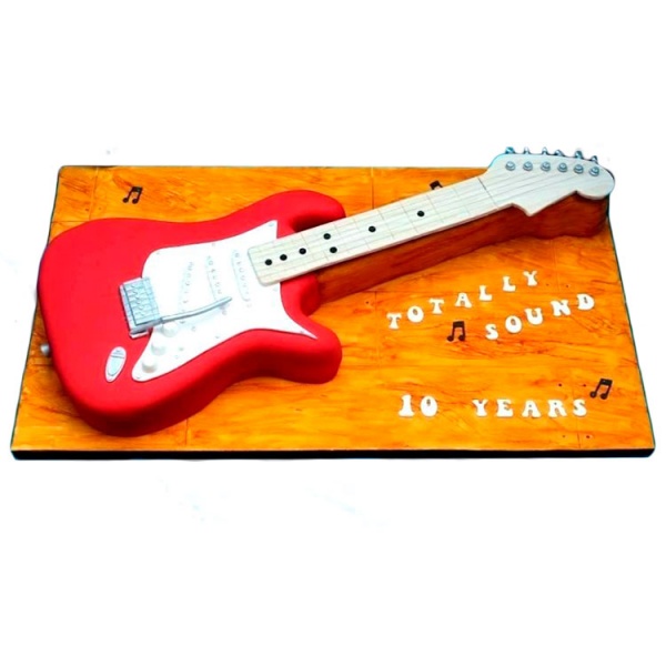 Торт в виде гитары 0011